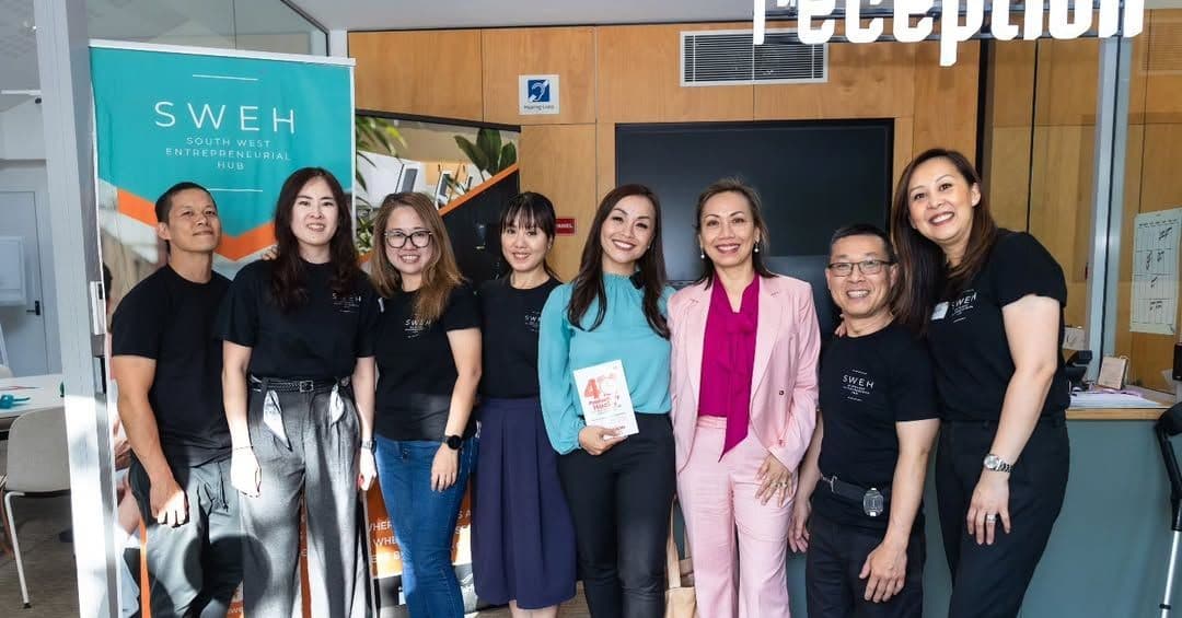 Linh Podetti with community members